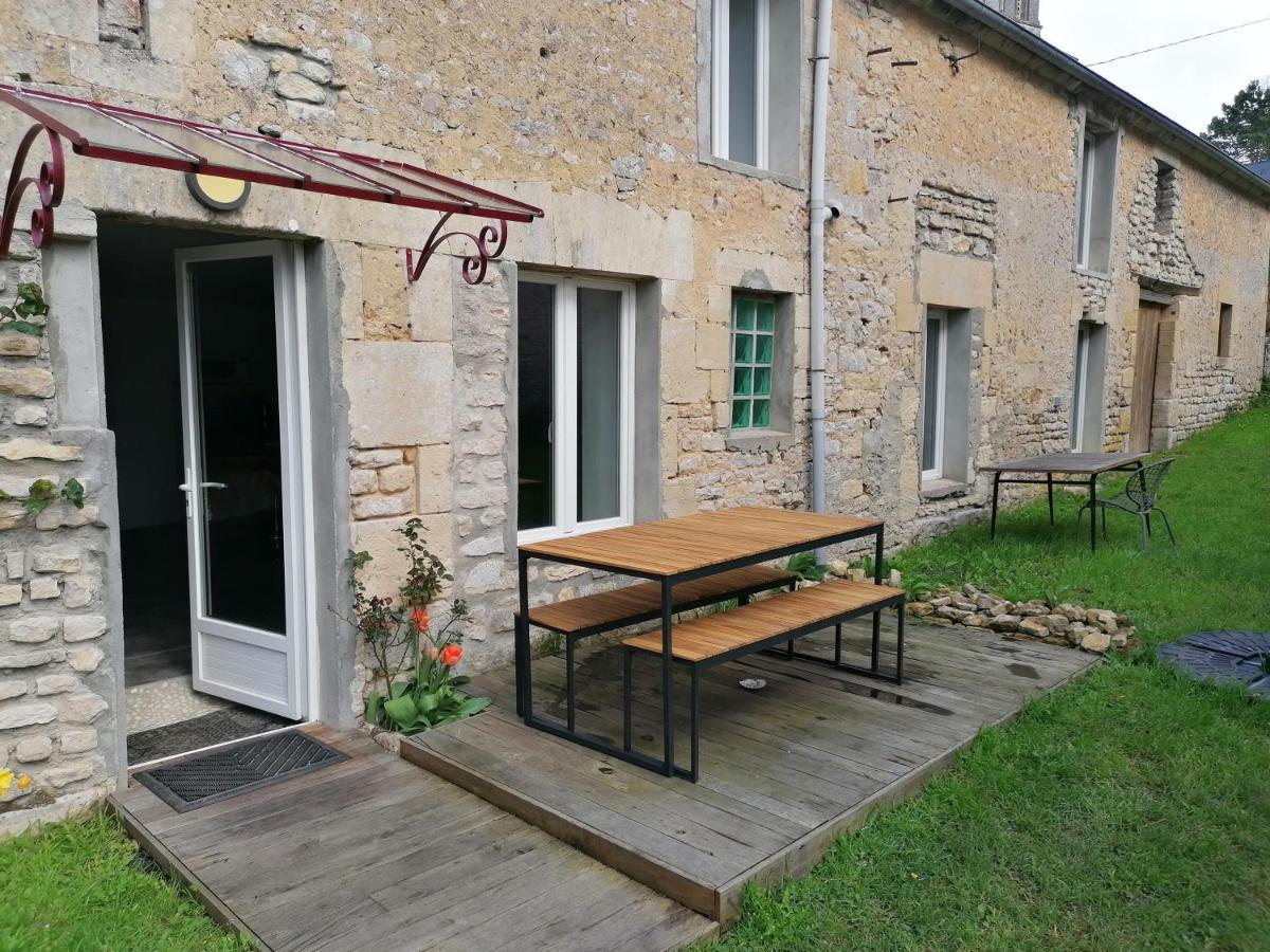Maison Renovee En Pierres Sejour Spacieux Avec Jardin Et Terrasse Amenagee Pres Omaha Beach & Bayeux A 5Mn De La Mer Tous Commerces Commes Экстерьер фото